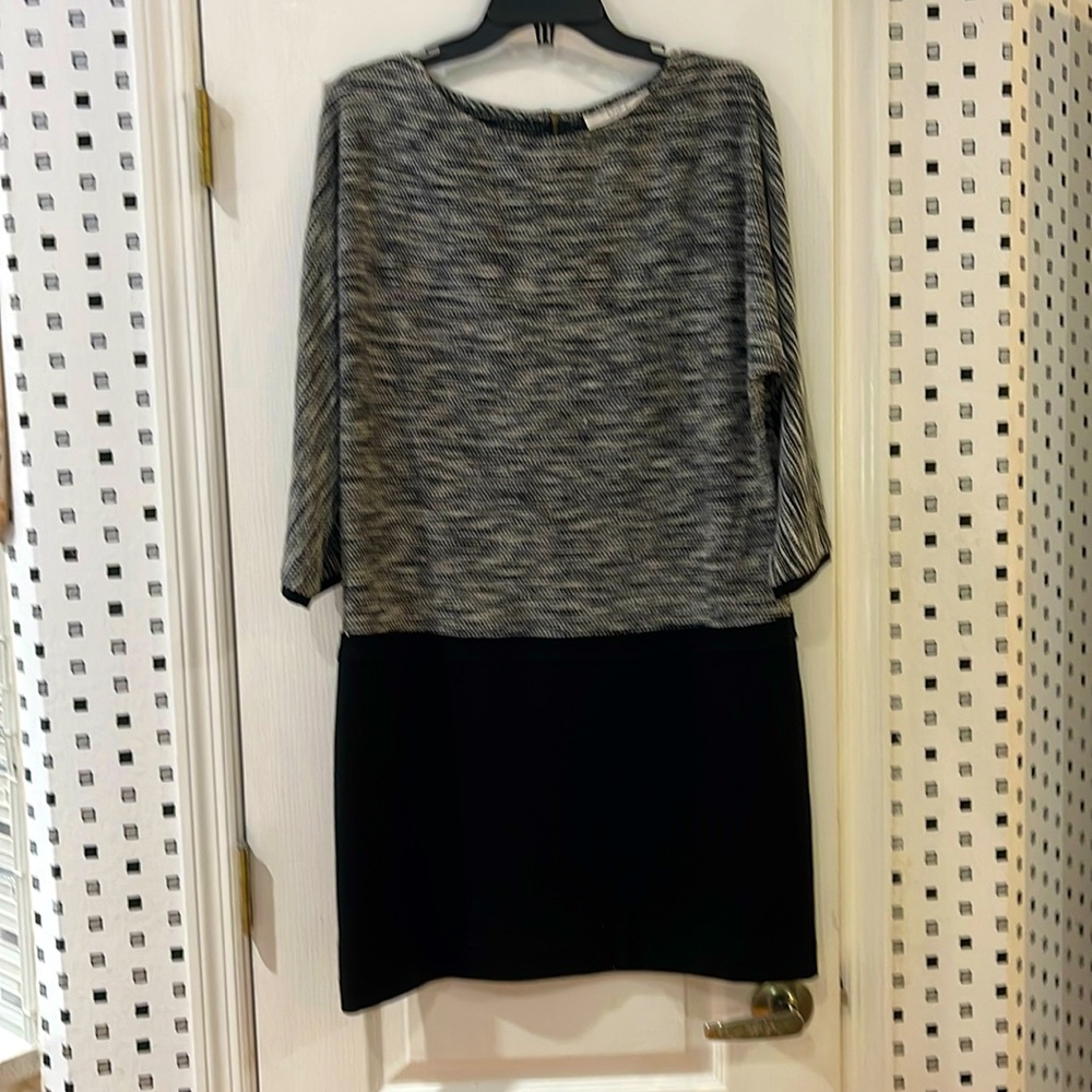 Knit Dress from the Loft VG condition Black and white tweed top